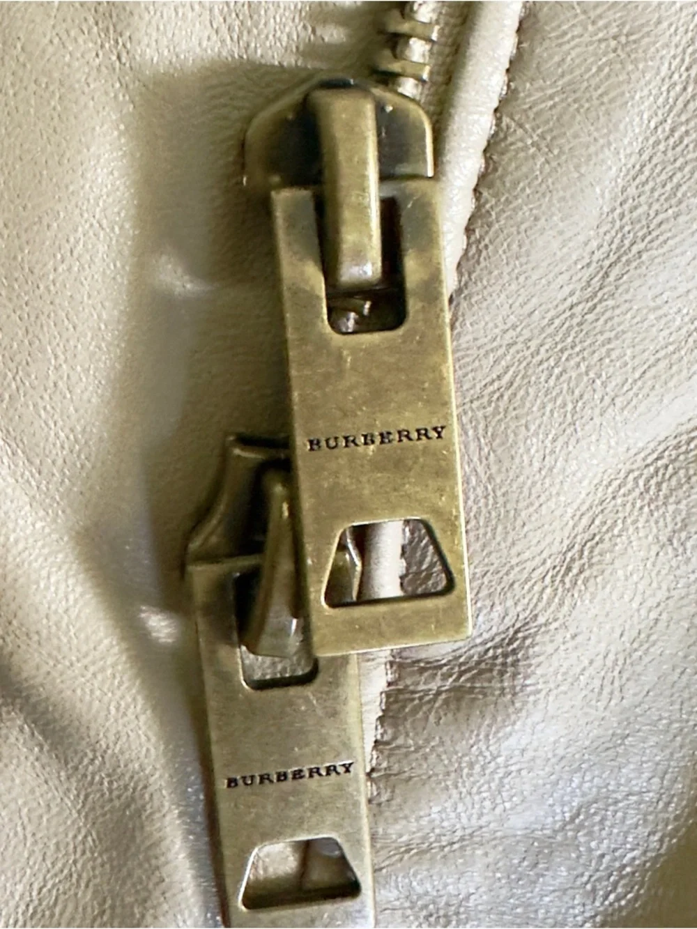 Burberry Women's Beige & Black Belted Quilted Trench Coat Pockets Size 38 - Picture 6 of 9